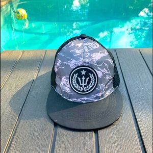 Mens RedRum snap back hat